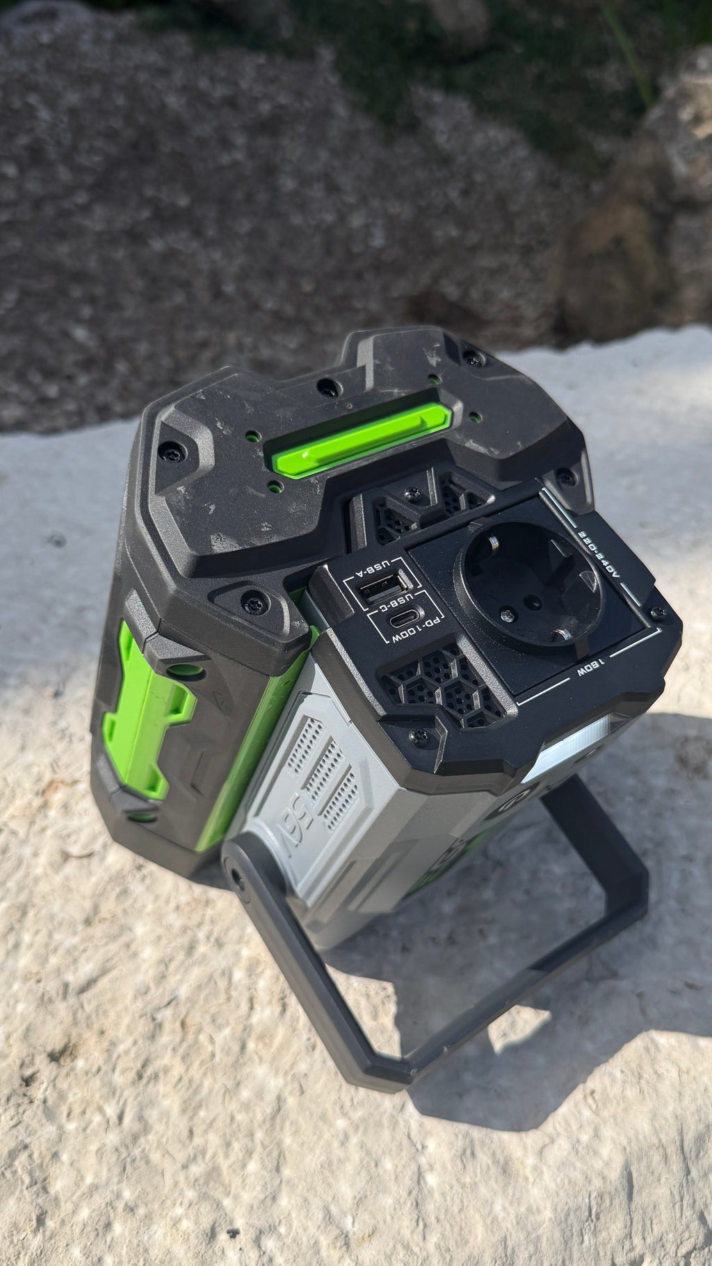 EGO PAD1800E – Nexus Escape 180W-Spannungswandler