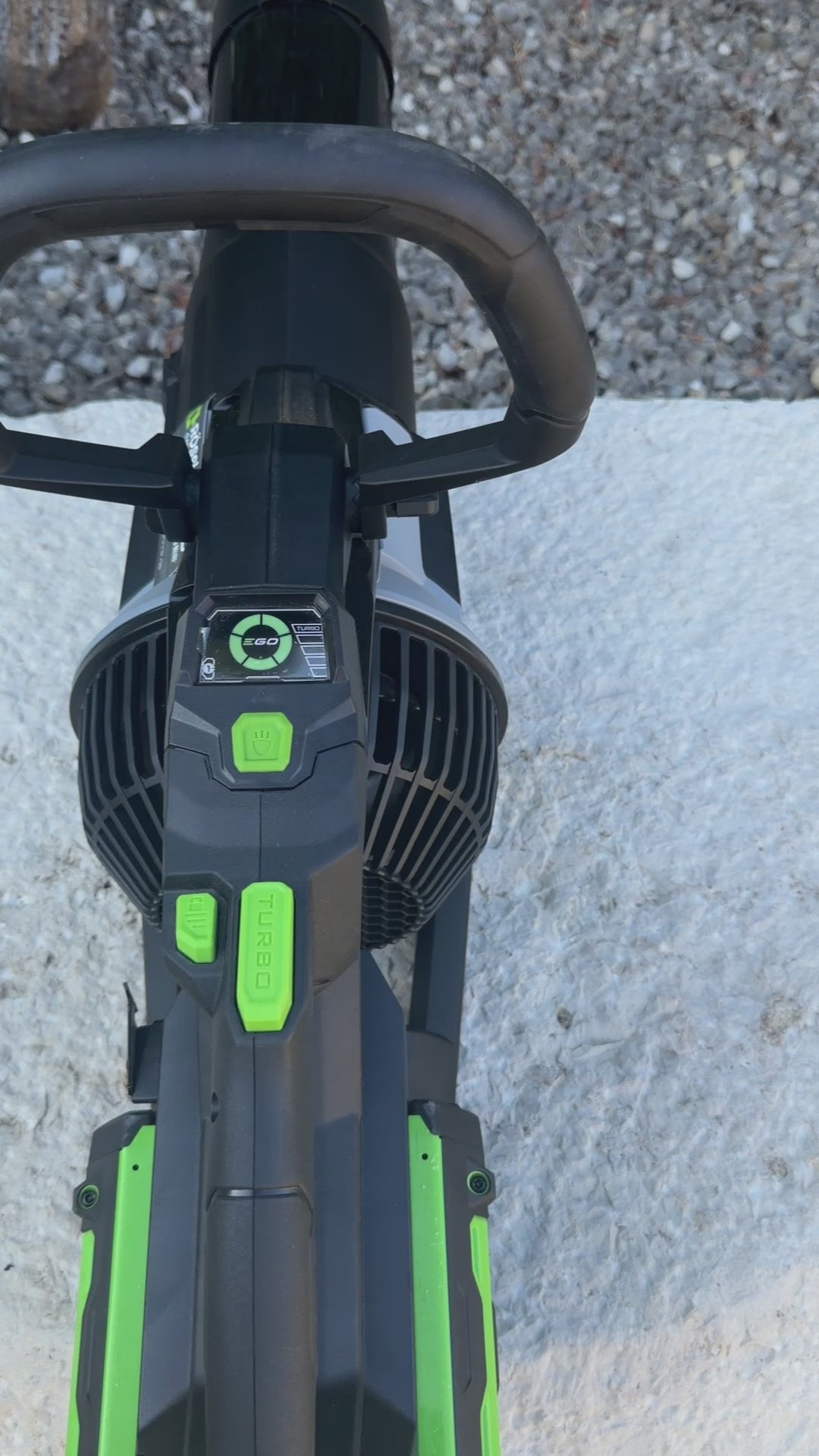 EGO LBX1000 LaubbläserLuftvolumen bis 1700m3/h Blaskraft bis zu 32N